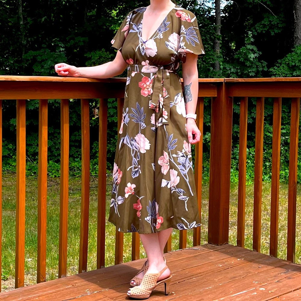 Floral v-neck dress